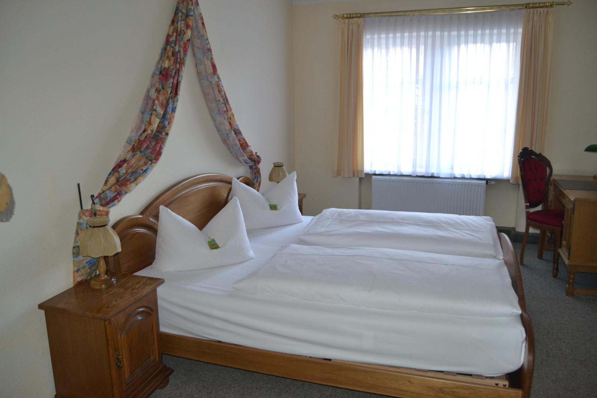 Hotel Anker Saalfeld Saale Cameră foto