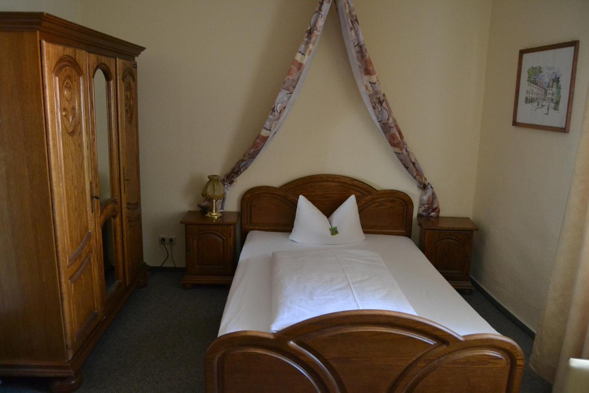 Hotel Anker Saalfeld Saale Cameră foto