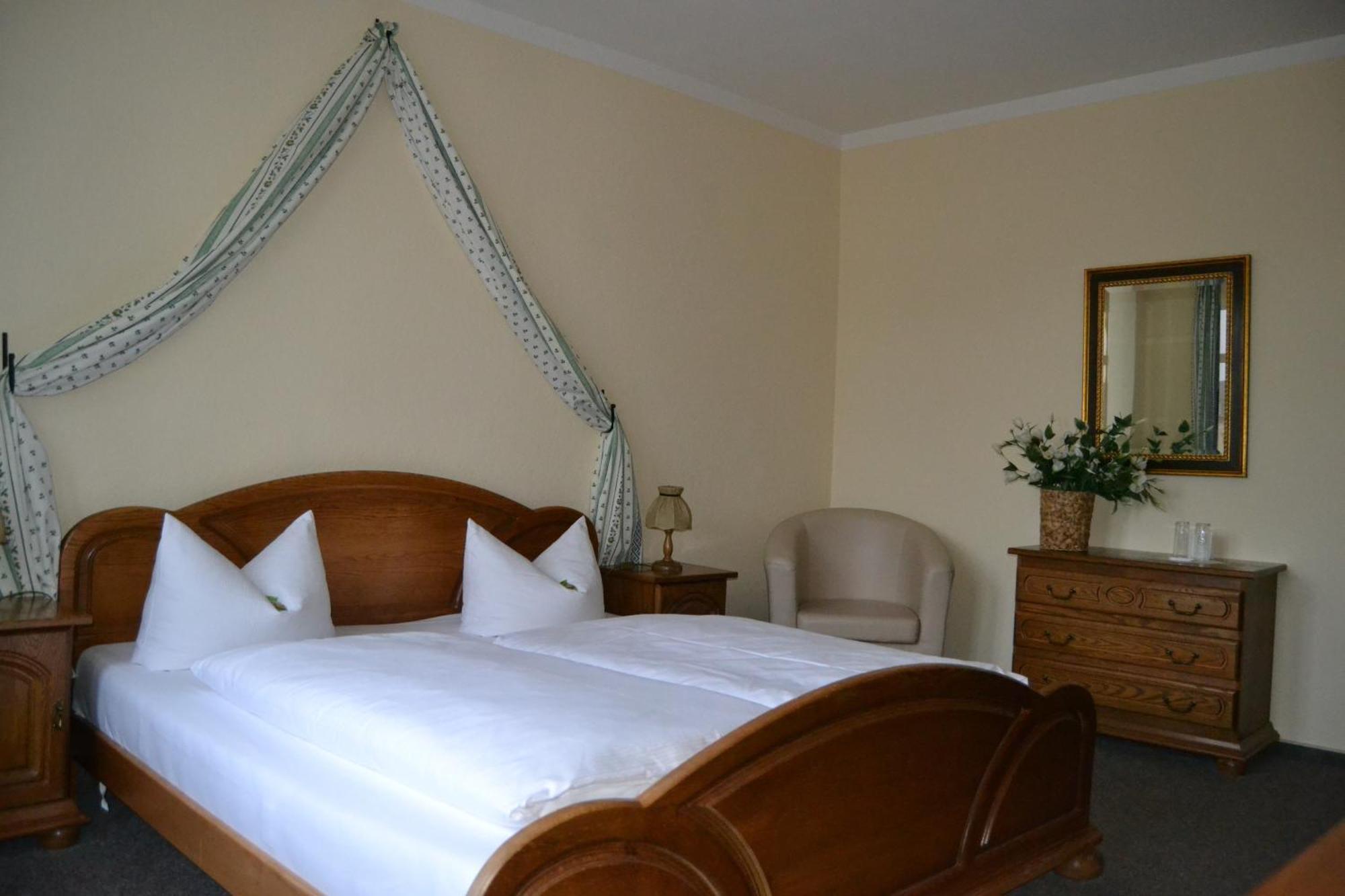Hotel Anker Saalfeld Saale Cameră foto